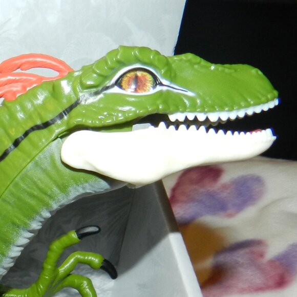 Robo Alive 🦖🦕 Dino Action Electronic Pet Raptor ZURU 🆕⌚📦🏃💨🚚 - Picture 5 of 16